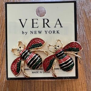 NWT Vera by New York Green, Gold and Red Gemstone Bee Earrings
